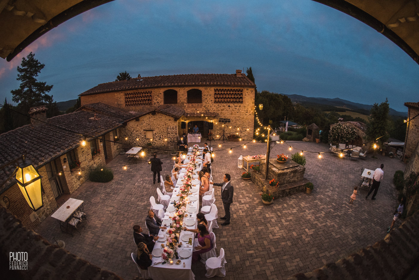 http://www.tenutadipapena.it/wp-content/uploads/2016/11/112-DestinationWedding-SanGalgano.jpg