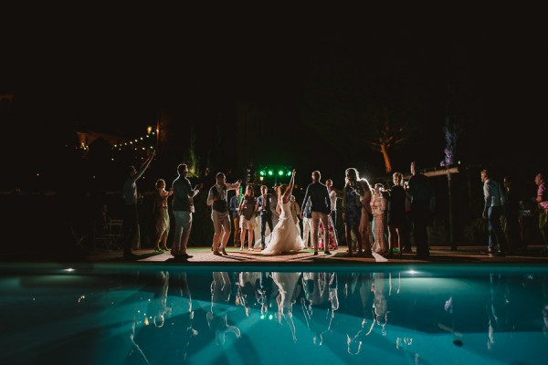 tuscan-country-chic-wedding-photography-open-field-ceremony-1163